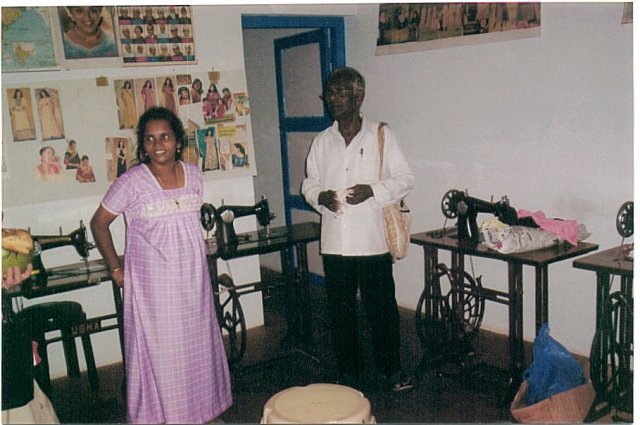 2004Tour_Tailor_School_Naduvil_Victor_Teacher